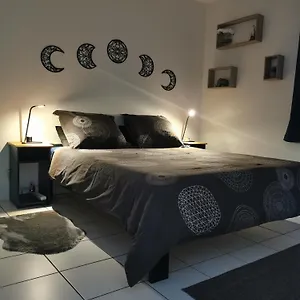 A 1 Minute Du Apartment Annecy